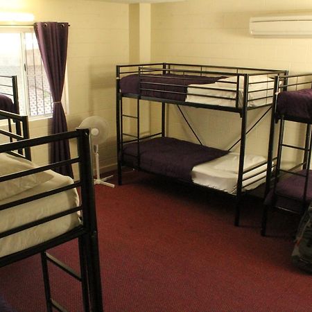 Foreign Exchange Accommodation-Beachside Townsville Exteriör bild